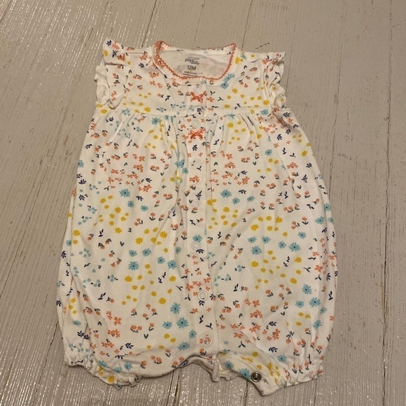 CARTER’S Flower Romper - Picture 1 of 4